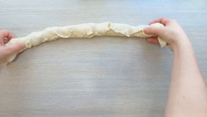 Лепешки с мясом и луком!!! Без дрожжей!! Всего лишь вода и мука! Слоеные лепешки в духовке