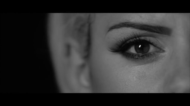 Christina Novelli - Black Hole смотреть онлайн