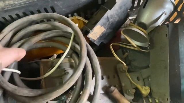 Куча интересных вещей найденых в купленном гараже! Если кому нужно что-то, пишите я отправлю) смотреть онлайн