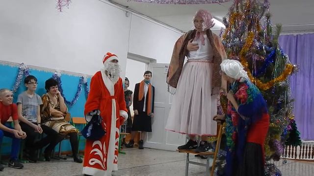 новогоднее выступление 11 класса смотреть онлайн