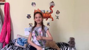 ИГРАЕМ С ОГУРЦАМИ | КСЮША И ОГУРЦЫ