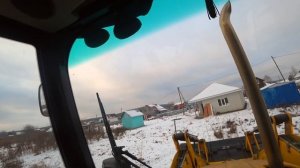 Обратная засыпка фундамента. Зимние работы на JCB 3CX. Трактор экскаватор погрузчик.