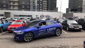 Как работает автопарковщик у Jaguar I-PACE