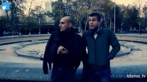 Каха на Француском говорит достал нож реж!!!