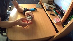 Как найти общую клемму на 2-х клавишном проходном выключателе