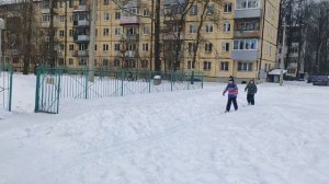 Физкультура на лыжах.Первый класс.