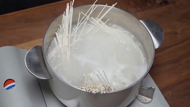 [자취요리] 한번 보면 평생 써먹는 비빔국수 | 양념장 레시피 4k