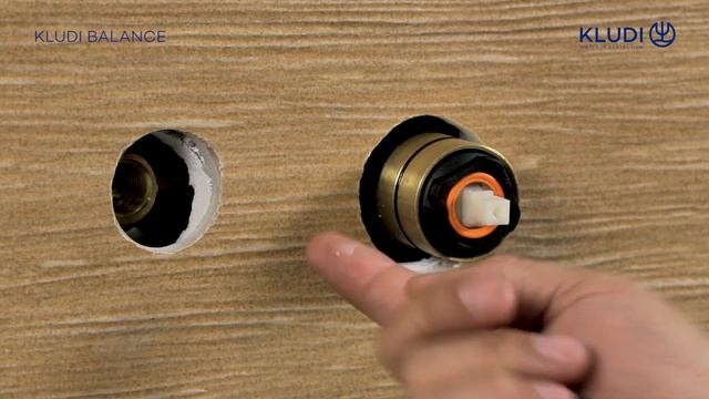 УСТАНОВКА НАСТЕННОГО СМЕСИТЕЛЯ ДЛЯ УМЫВАЛЬНИКА KLUDI BALANCE 522460575, 522470575 смотреть онлайн