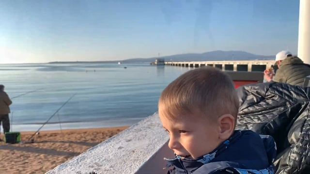 Станица. Уехали прогуляться по набережной Геленджика. смотреть онлайн