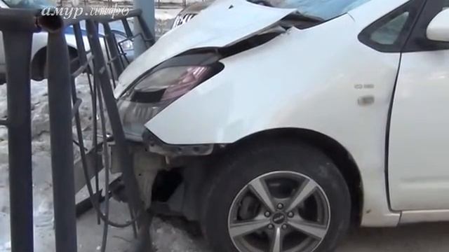 Внедорожник смёл «приус» с дороги смотреть онлайн