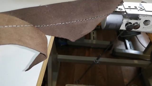 Рукавная швейная машинка для средних и тяжёлых тканей с тройным продвижением Yamata GC-335 смотреть онлайн