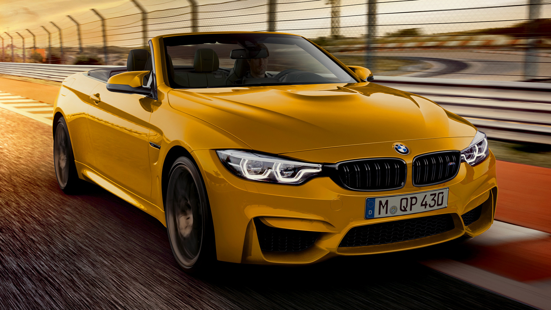 BMW m4 2018 желтая