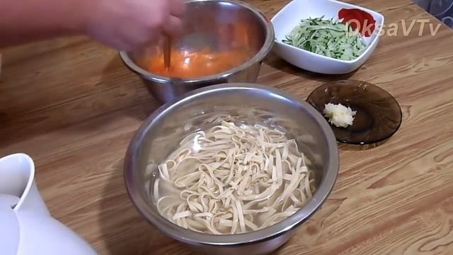 Салат из листового тофу "Лянбань Гань Cы" (凉拌干丝, Liángbàn gàn sī). Китайская кухня.