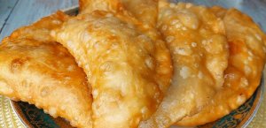 Чебуреки,  простой рецепт приготовления хрустящих чебуреков
