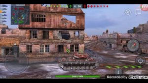 играю в Tanks blitz , комментирую игру.