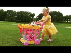 ✿ ПРИНЦЕССА Диснея Белль НА ПРОГУЛКЕ Принцессы Belle Disney Princess Play Игры для Девочек Toy Cat