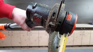 Обзор аккумуляторной электрокосы Black Decker ST1823