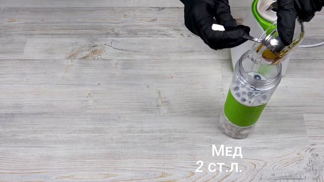 Готовим черничный смузи при помощи погружного блендера KBH0406 и СВЧ 20MWS-779S/B смотреть онлайн