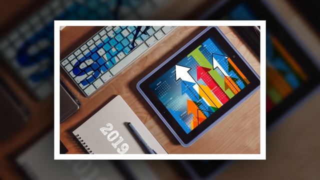 Озвучка текста женским голосом робота. Как озвучить видео?