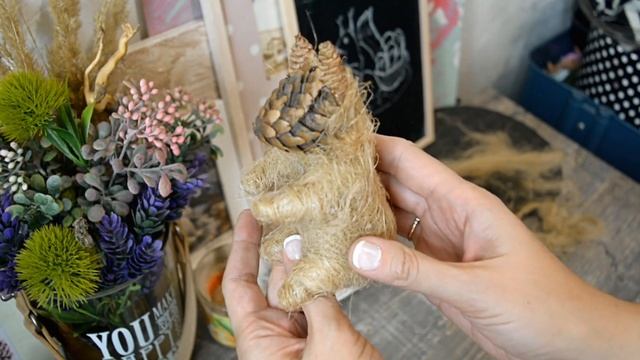 DIY. Поделка в школу (садик) из природных материалов - Белочка с орешками смотреть онлайн