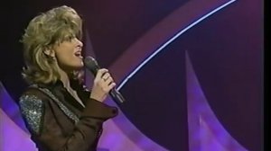 Reba , Linda Davis, Martina & Trisha - On My Own (LIVE '95)