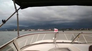 Яхта на прокат. Купание голышом с яхты в море.