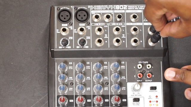 SOP - Behringer 802 Mixer to JBL 10 with aux смотреть онлайн