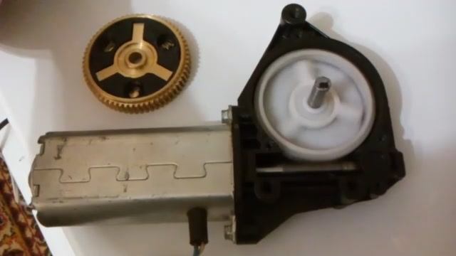 Бронзовая шестерня для мотора стеклоподъемника, сравнение шума с пластиковой шестернёй
