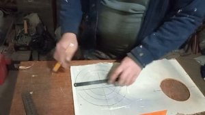 Механизм наклона пилы циркулярки на полукольцах