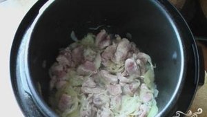 Капуста тушеная с мясом в мультиварке