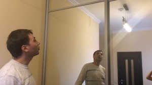 Шкаф гардеробный в прихожей комнате