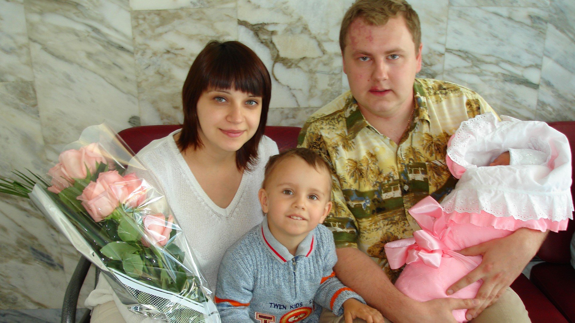 Выписка Лизы из роддома - 19.06.2007