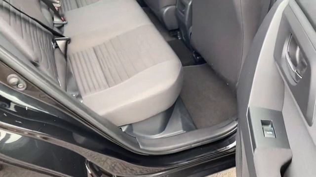 182 Toyota Auris 1.8 Hybrid Luna T/S смотреть онлайн