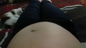 Как малыш двигается в животе матери