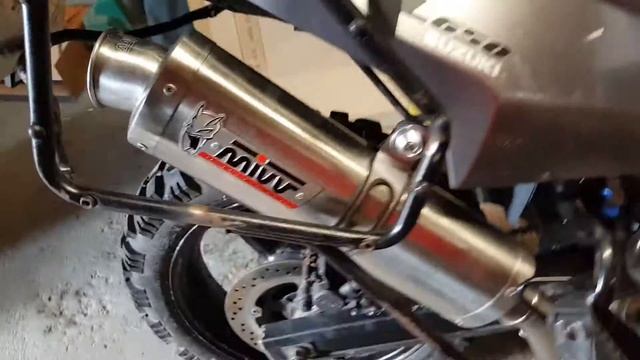 Mivv sur Suzuki DL 650 V Strom смотреть онлайн