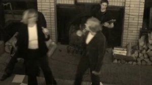 песня про помаду