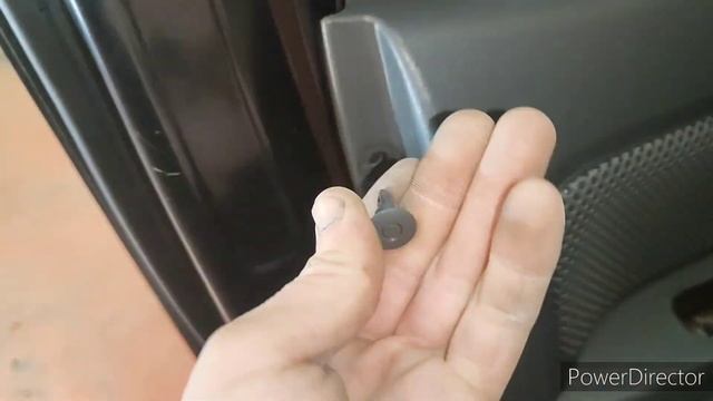 Как снять обшивку карту задней двери Тойота Хайлюкс 2012 год.https://t.me/kakomkverxu смотреть онлайн