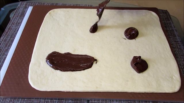 Булочки с шоколадной начинкой смотреть онлайн