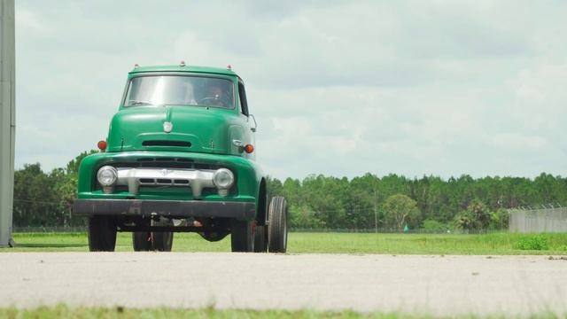 1954 FORD C-500 Cab Over Start Up and Drive - For Sale. смотреть онлайн