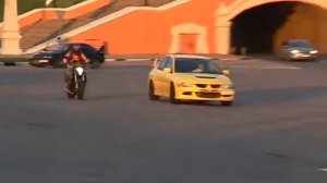 Автомобиль против Мотоцикла