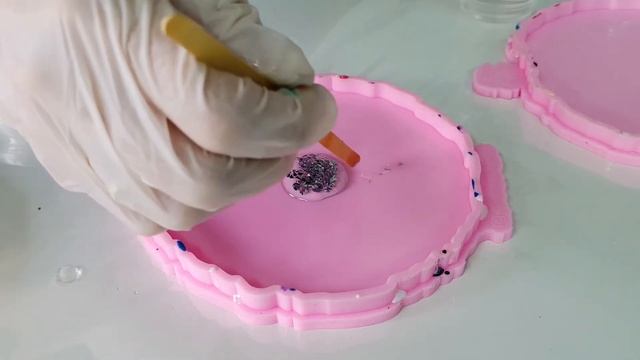 Заливка эпоксидной смолой - Техника "Молекулы" смотреть онлайн