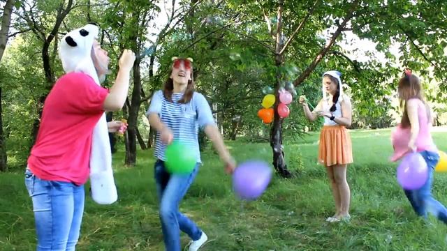 Оригинальное и веселое поздравление подруге С днем рождения :) смотреть онлайн