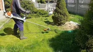 Мотокоса - кущоріз STIHL FS 450 в роботі