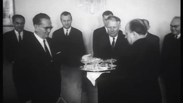 Tito u poseti Francuskoj, Burmi, Indiji, Etiopiji, Indoneziji, Sudanu, Grčkoj i SSSR-u. смотреть онлайн