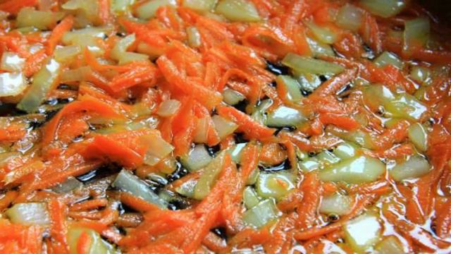 Борщ без свеклы со свежей капустой