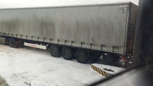 Парковка 99 уровня! Или какие мучения бывают зимой,чтобы припарковать фуру на ворота!