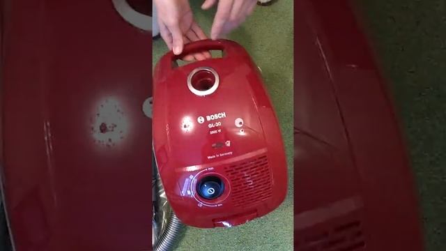 Распаковка пылесоса Bosh GL30 с мешком смотреть онлайн