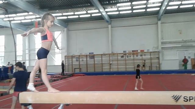 Спортивная гимнастика (на бревне) смотреть онлайн