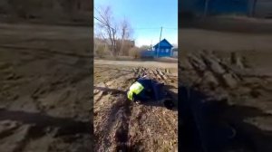 Патруль ДПС в Саратовской области задушил мужика