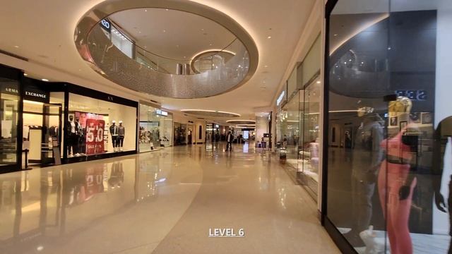 Exploring Beverly Center in Los Angeles, California USA Walking Tour #beverlycenter #losangeles #la